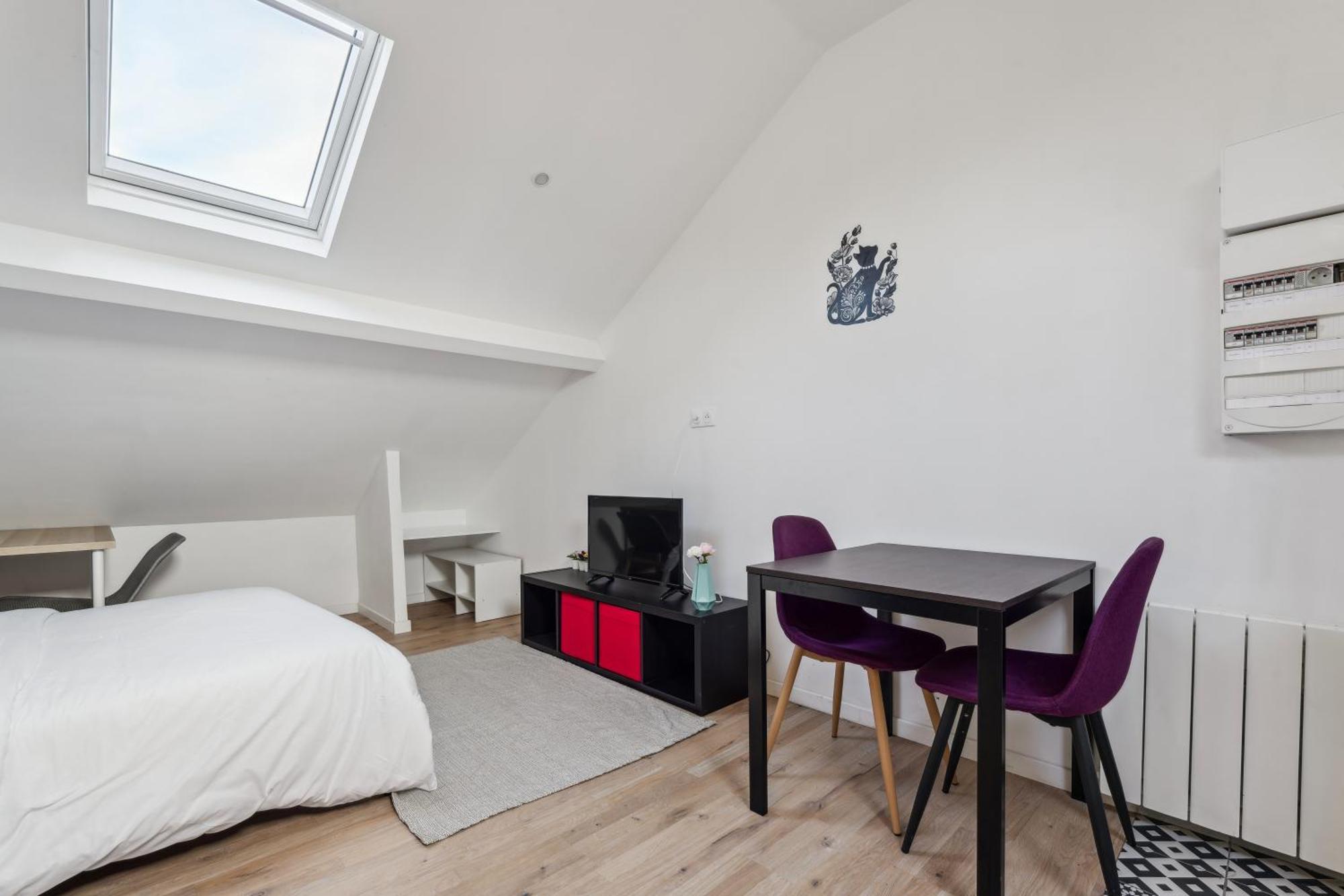 Budget Appart Avec Parking Au Centre-Ville Charleville-Mezieres Exterior photo